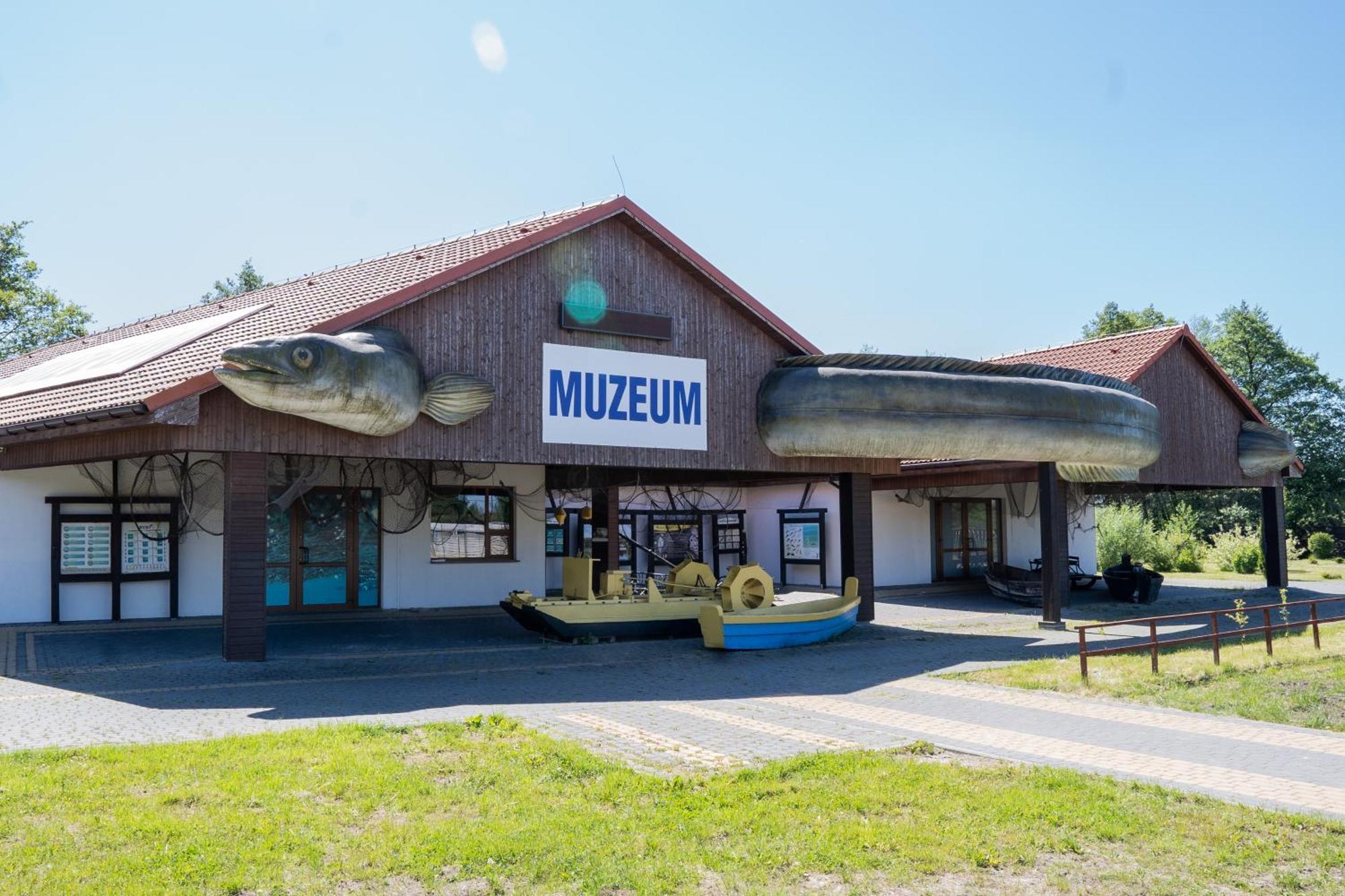 Zajazd W Biskupinie Экстерьер фото